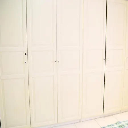 Apartment 2 Min Walk To Beach - Private Solarium Bungalow